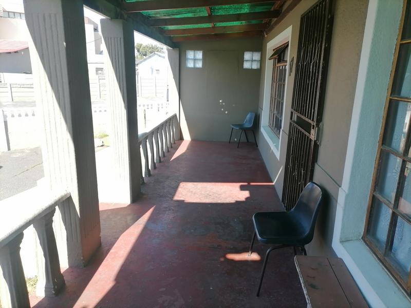 3 Bedroom Property for Sale in Silvertown Western Cape